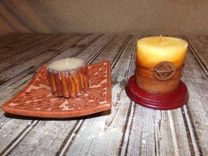 lot 180 image: 2 Decorative Candles With Wooden Holders