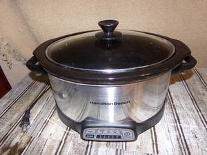 lot 206 image: Hamilton Beach Stainless Steel Crock Pot
