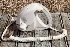lot 224 image: Toast Master Electric Can Opener Model 2234N