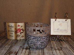 lot 264 image: 2 Piece home decor & Scrapbook on hanging Metal Stand