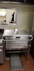 lot 14 image: Groen Stainless Steel 30-Gallon Tilting Braising Pan, Model NHFPE-3