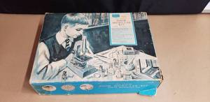 lot 5 image: Vintage 1963 Zoom Microlab Kit