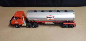 lot 11 image: Vintage 1970s Republic Tool Texaco Toy Tanker Truck