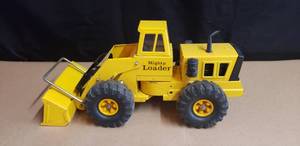 lot 14 image: Vintage 1970s Tonka Mighty Loader