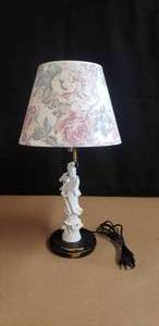 lot 20 image: Vintage Seyei Fine China Quan Yin Lamp