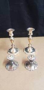 lot 24 image: Lot of 4 Vintage Candle Holders