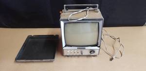 lot 33 image: Vintage Sony Portable TV Receiver - Model  9-304W