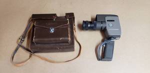 lot 36 image: Vintage Canon Zoom 8 Movie Camera with Leather Case