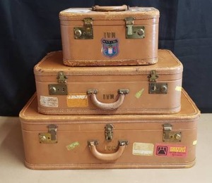 lot 52 image: Lot of 3 Vintage Leather Golden Saddle Suitcases