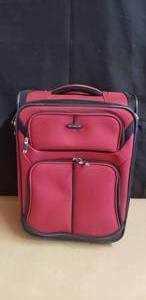 lot 53 image: Samsonite Rolling Suitcase