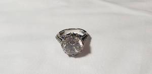 lot 60 image: Sterling Ring - Stamped 925 - Size 6