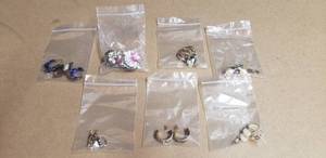 lot 91 image: Lot of Vintage Earrings