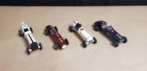 lot 118 image: Lot of 4 Vintage Pinewood Derby Cars