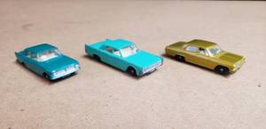 lot 130 image: Lot of 3 Vintage Matchbox Cars - Ford Zephyr No. 33, Lincoln Continental No. 31, & Opel Diplomat No. 36