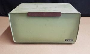 lot 141 image: Vintage Bread Box