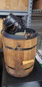 lot 263 image: Vintage Wooden Electric Ice Cream Maker