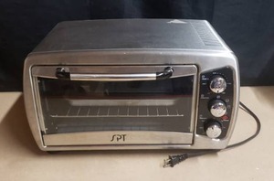lot 145 image: SPT Countertop Convection Oven, Model SO-1006 w Manual