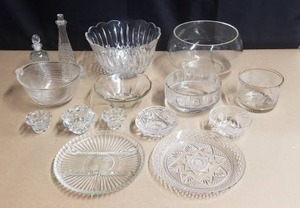 lot 148 image: Lot of 15 Misc. Glass Pieces, Serving Bowls, Punch Bowls, Bowls, Platters & Candle Holders