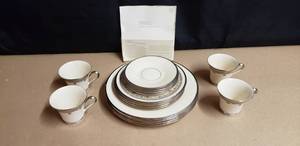 lot 150 image: 16 Piece Lenox Solitaire & Lace Point Fine China Set