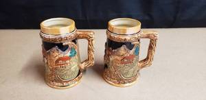 lot 161 image: Lot of 2 Vintage Japanese Mugs