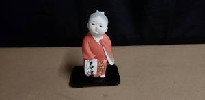 lot 174 image: Vintage Japanese Clay Doll