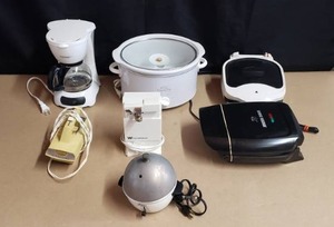 lot 176 image: Lot of 7 Small Kitchen Appliances