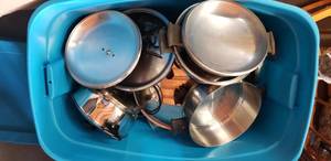 lot 180 image: Large Lot of Kitchen Pots and Pans