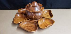 lot 189 image: Vintage 1960s Monkey Pod Wood Lotus Flower Serving Tray Lazy Susan