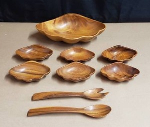 lot 190 image: Vintage 1960s Monkey Pod Wood 8 Piece Salad Serving Set - Made in The Philippines
