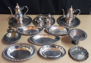 lot 202 image: Lot of Silverplate Serving Pieces, Oneida, Lunt, WM Rogers, Crosby