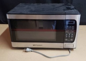 lot 208 image: Emerson Microwave Model MW9339SB