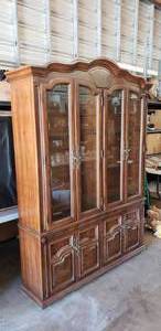 lot 219 image: Vintage Solid Wood Thomasville China Cabinet