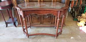 lot 224 image: Bombay Sofa Table with Glass Top