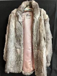 lot 256 image: Bermans Womens Rabbit Fur Coat - Size M