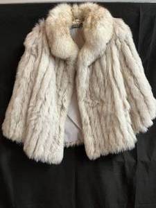 lot 257 image: Womens Fur Coat