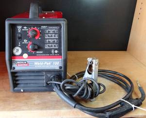 lot 1 image: Lincoln Electric Weld Pak 100HD Mig Welder, 115v