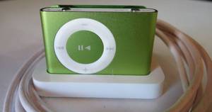 lot 30 image: Ipod Mini MP3 Players Music Player wCharger