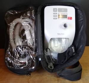 lot 43 image: FISHER & PAYKEL SLEEPSTYLE 600 SERIES CPAP WACCESSORIES & CASE $$$ TESTEDWORKS