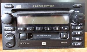 lot 66 image: 00-03 Toyota Solara Audio Radio Receiver With 6 Disc CD Changer