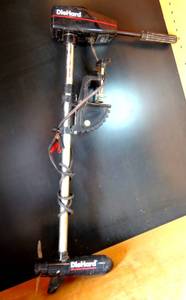 lot 77 image: DIE HARD 488-58610 1.0 HP 4 SPEED BOAT MOTOR