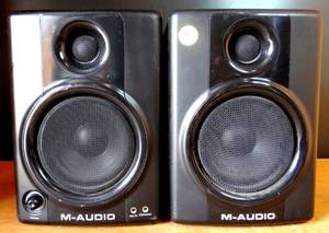 lot 80 image: M-Audio Studiophile AV 40 Studio Monitor Speaker Pair
