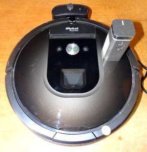 lot 81 image: iRobot  Roomba 980 Vacuum Cleaning Robot - POWERED ON WHEN CHARGING $$$