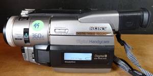 lot 99 image: Sony 8mm Digital Video Recorder - DCR-TRV310 NTSC