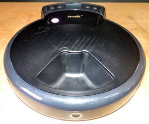 lot 106 image: JEMPET AF1 Automatic Pet Feeder