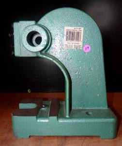 lot 119 image: 1 Ton Arbor Press - BASE ONLY