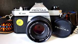 lot 171 image: Pentax K1000 Manual Focus SLR Film Camera with Pentax 50mm Lens