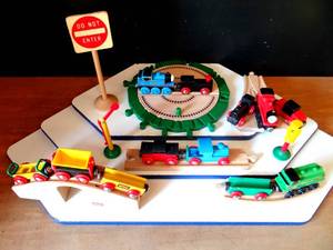 lot 180 image: BIG $ ITEM - LARGE COLLECTION OF BRIO TRAIN CARS, TRACKS AND PROPS