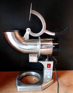 lot 221 image: ZY-SB114 All Stainless Steel Portable Ice Crusher - WORKS