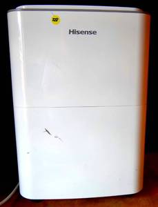 lot 228 image: Hisense Dehumidifier DH35K1W 35-Pint - TESTEDWORKS $$$