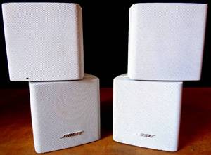 lot 237 image: PAIR Bose Acoustimass Lifestyle - Double Cube Swivel Speaker -- White